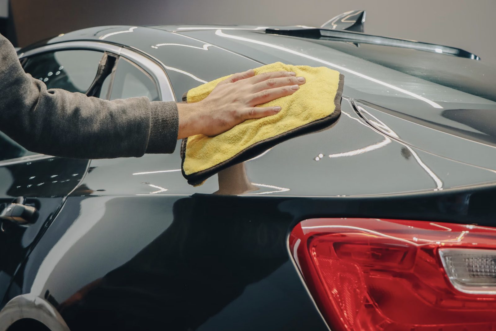 Detailing a car to a mirror shine